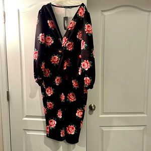 BooHoo PLUS FLORAL TWIST FRONT DRESS